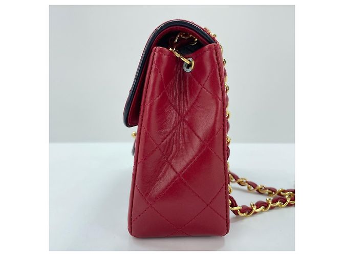 Borsa a tracolla Chanel Mini Matelassé in rosso - vista 5