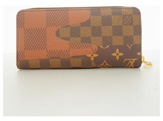 Carteira Zippy Landscape Monogram Louis Vuitton Marrom - vista 5