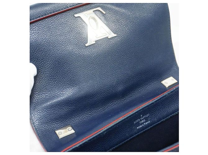 Borsa Louis Vuitton Lockme 2BB in Marine Rouge Rosso - vista 12