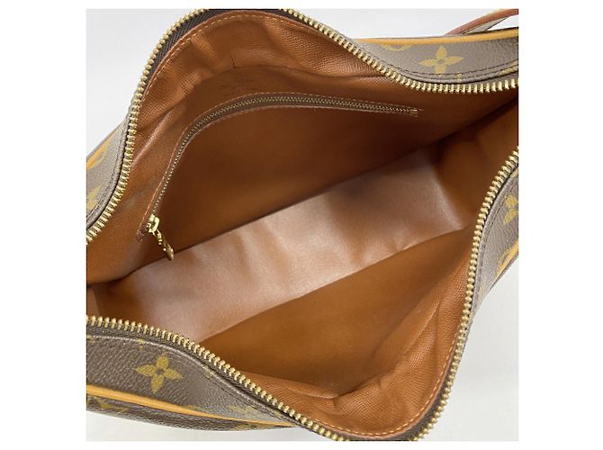 Borsa a tracolla Louis Vuitton Monogram Boulogne 30 Marrone - vista 4