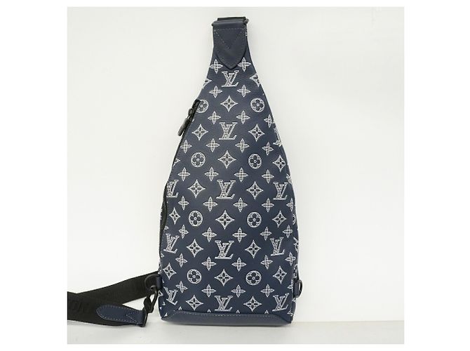 Borsa Duo Sling Monogram Shadow Louis Vuitton Bianco - vista 7