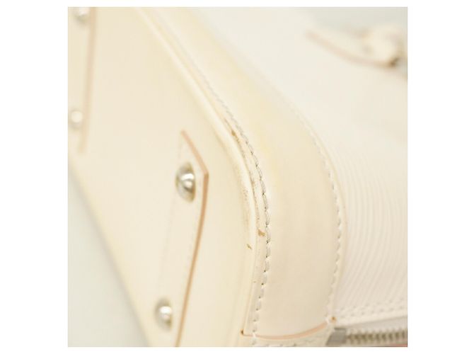 Borsa a mano Louis Vuitton Alma BB in pelle Epi Bianco - vista 7