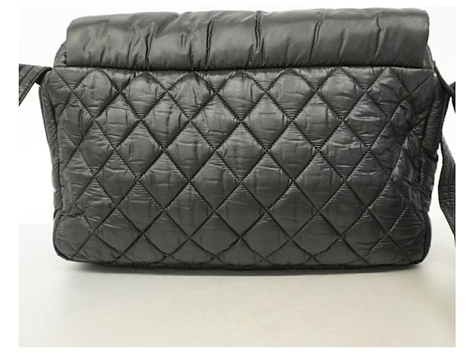 Borsa a tracolla Chanel Coco Cocoon in nylon Nero - vista 9