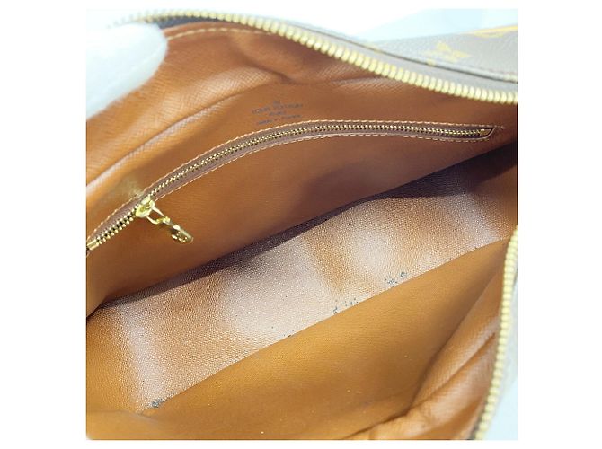 Borsa a tracolla Louis Vuitton Monogram Boulogne 30 Marrone - vista 4