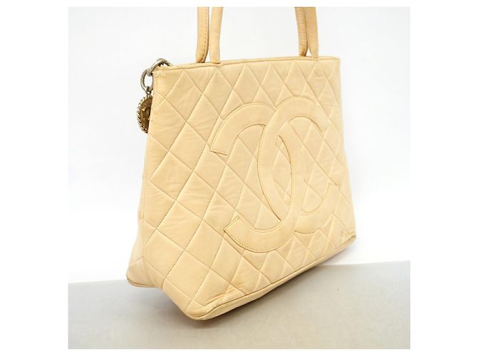 Chanel Tote Bag aus beigem Lammleder - Ansicht 2