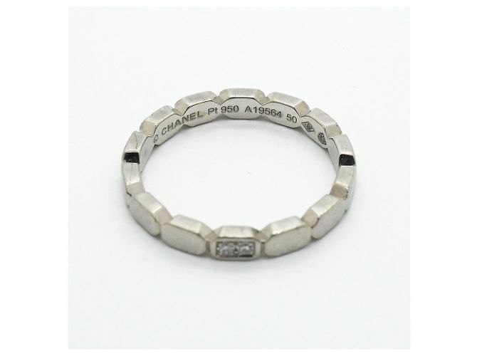 Chanel Première Promesse Platinum Band Ring - view 4