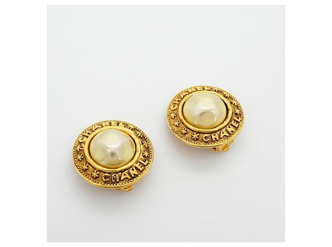 Orecchini a clip Chanel Gold D'oro - vista 2