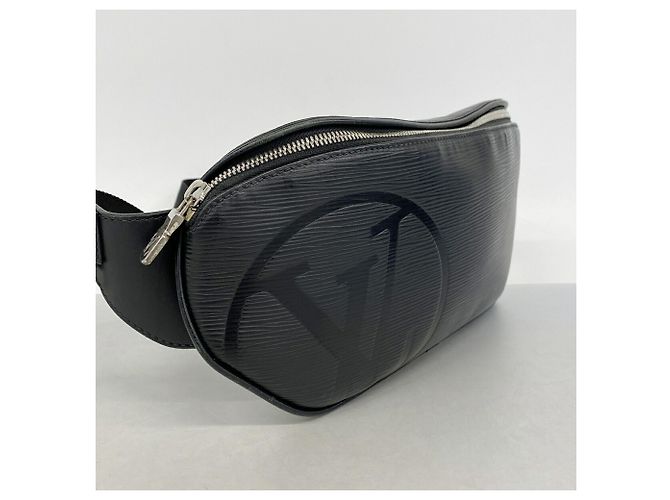 Borsa a tracolla Louis Vuitton Epi LV Circle Nero - vista 2