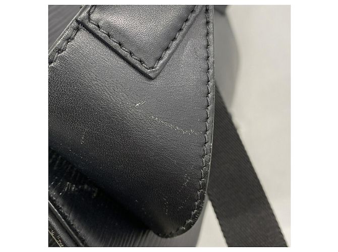 Borsa a tracolla Louis Vuitton Epi LV Circle Nero - vista 7