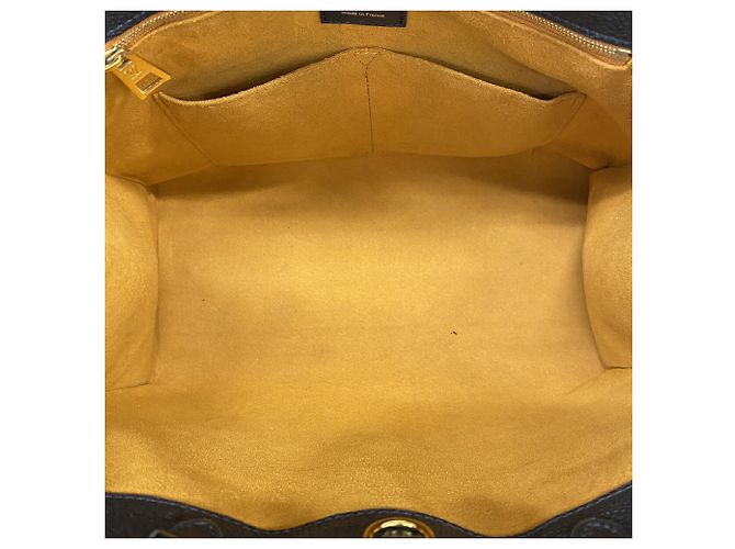 Borsa Tote Louis Vuitton Monogram Empreinte OnTheGo Nero - vista 4