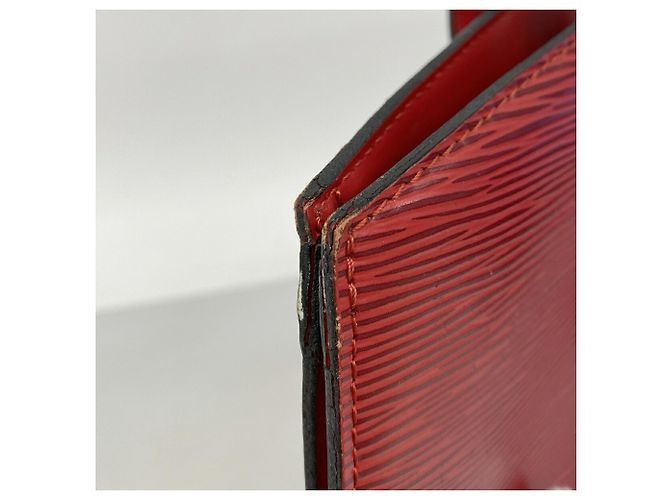 Borsa a tracolla Louis Vuitton Epi Saint Jacques Rosso - vista 6