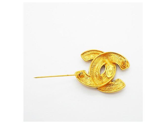 Spilla Chanel Coco Mark placcata oro D'oro - vista 6