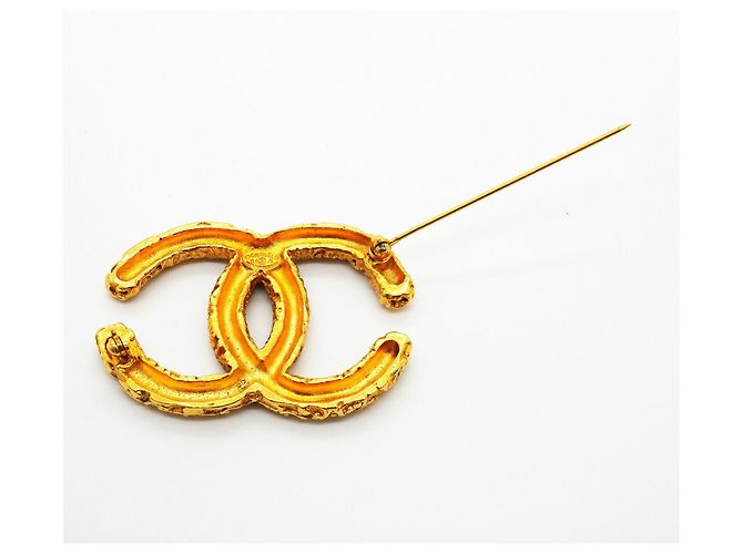 Spilla Chanel placcata oro con logo Coco e motivo lava D'oro - vista 6