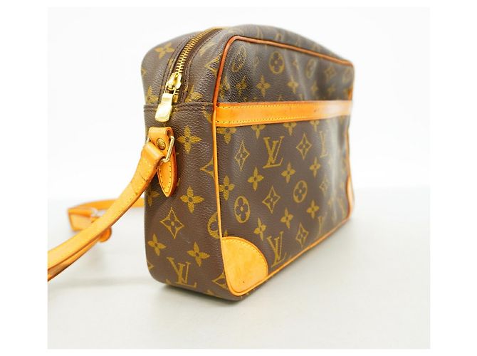 Borsa a tracolla Louis Vuitton Monogram Trocadero 30 Marrone - vista 2