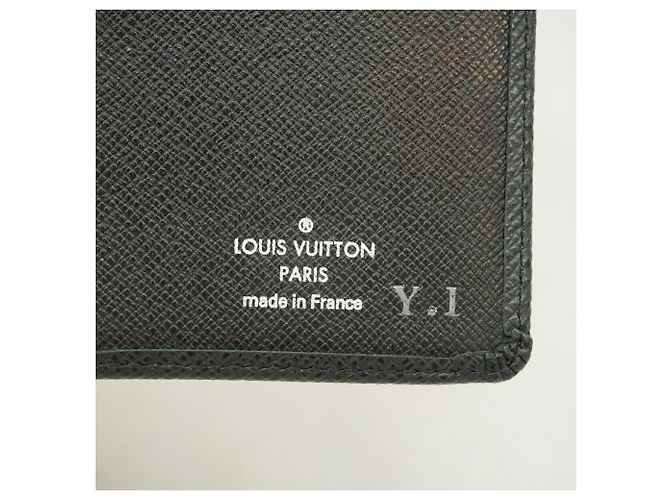 Louis Vuitton Taiga Portefeuille Brazza Long Wallet Grigio - vista 5