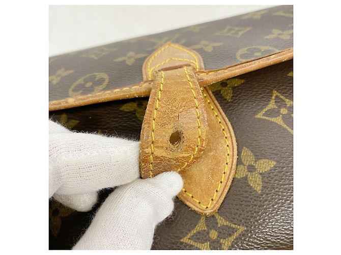 Borsa a tracolla Louis Vuitton Monogram Gibeciere PM Marrone - vista 9
