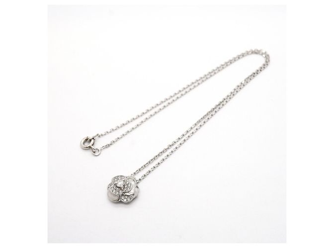 Collana Chanel Camélia in oro bianco 18K e diamanti - vista 3
