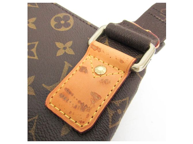 Louis Vuitton Monogram Pochette Valmy M40524 Shoulder Bag Monogramma - vista 4