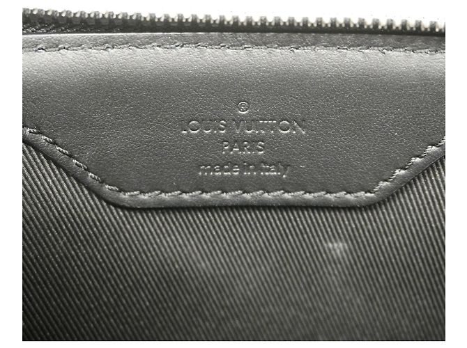 Louis Vuitton Monogram Eclipse Sac Plat Cross Handbag Nero - vista 5