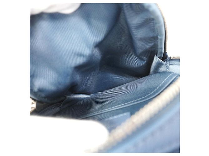 Borsa a tracolla Louis Vuitton Damouflage Avenue PM Blu - vista 4