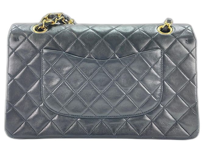 Timeless Borsa a tracolla Chanel Matelassé Classic Flap con catena - Black Nero - vista 2