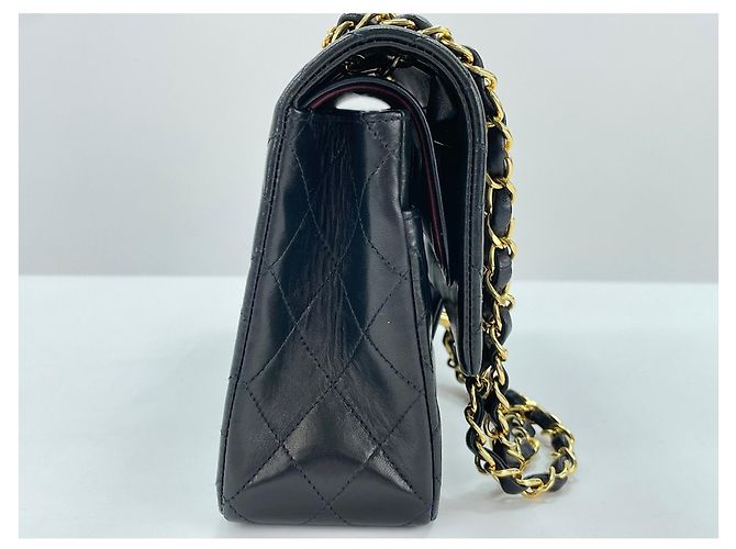 Timeless Borsa a tracolla Chanel Matelassé Classic Flap con catena - Black Nero - vista 3