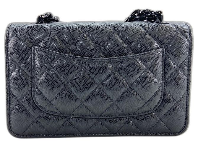 Borsa a tracolla Chanel Matelassé in nero - vista 2
