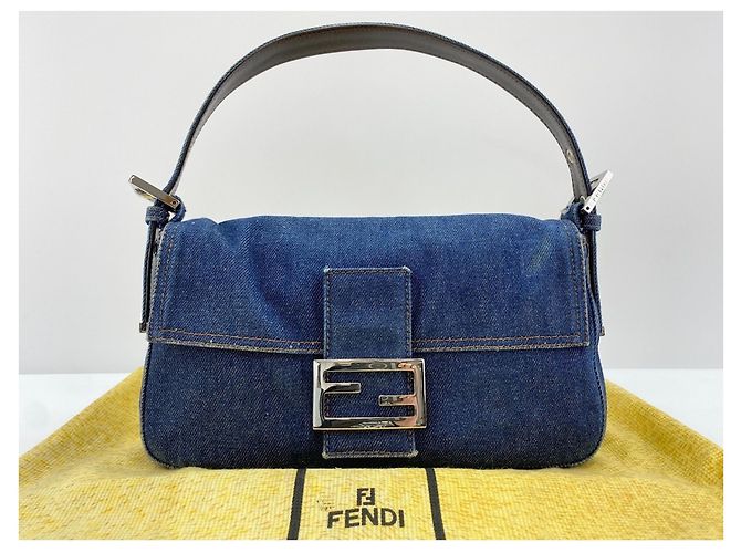 Borsa a tracolla Fendi Mamma Bucket in Navy Blu navy - vista 12