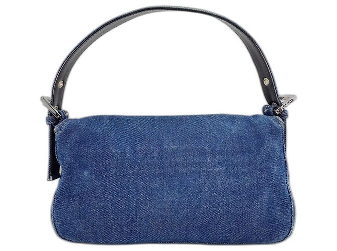 Borsa a tracolla Fendi Mamma Bucket in Navy Blu navy - vista 2