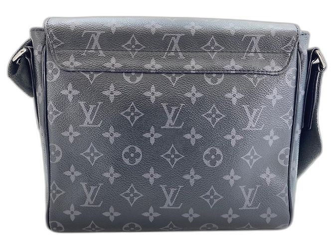 Borsa a tracolla Louis Vuitton District - Black Nero - vista 3