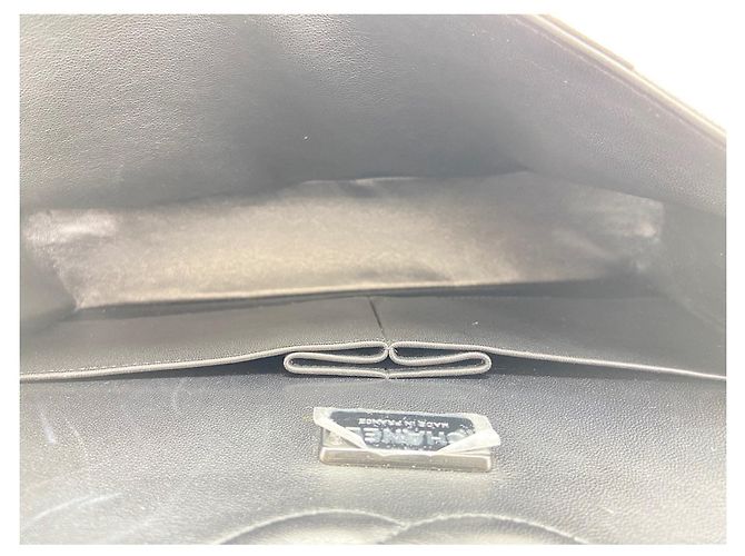 Borsa a tracolla Chanel Classic Flap con stampa logo giornale e motivo graffiti Nero - vista 12