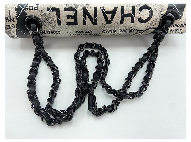 Borsa a tracolla Chanel Classic Flap con stampa logo giornale e motivo graffiti Nero - vista 9