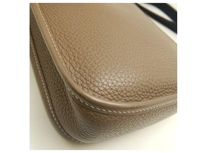 Hermès Borsa a tracolla HERMES Evelyne TPM Taupe - vista 14