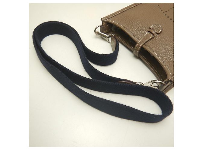 Hermès Borsa a tracolla HERMES Evelyne TPM Taupe - vista 5