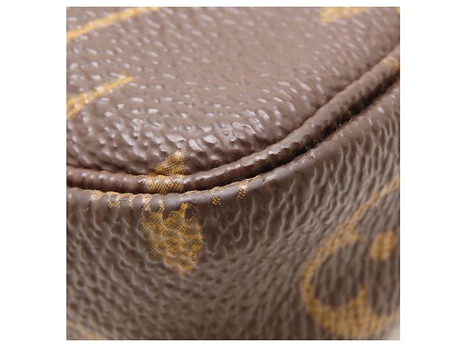 Bolsa Louis Vuitton Monogram Pochette Accessoires Marrom Monograma - vista 17