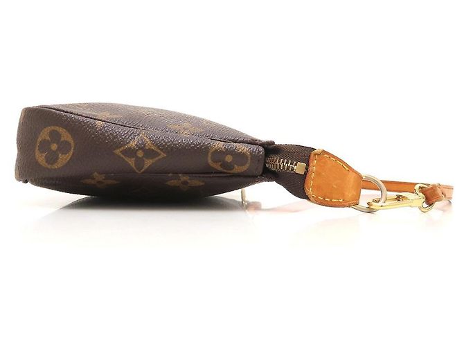 Bolsa Louis Vuitton Monogram Pochette Accessoires Marrom Monograma - vista 3