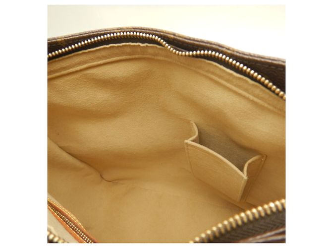 Borsa a tracolla Louis Vuitton Monogram Looping GM Marrone Monogramma - vista 15