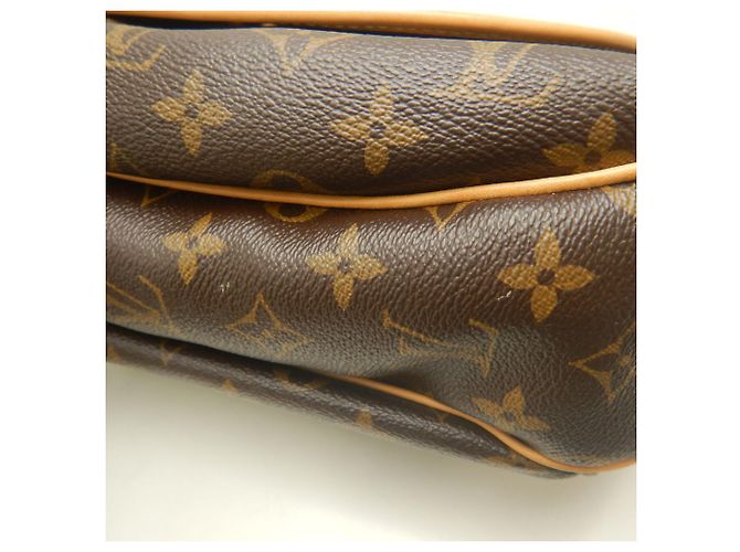 Borsa a tracolla Louis Vuitton Monogram Tulum PM Marrone Monogramma - vista 13