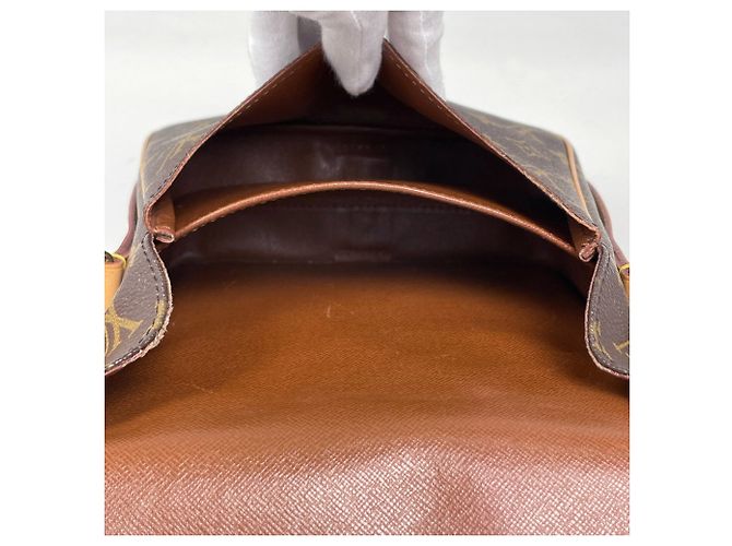Borsa a tracolla Louis Vuitton Cartouchiere 22 Marrone Monogramma - vista 8