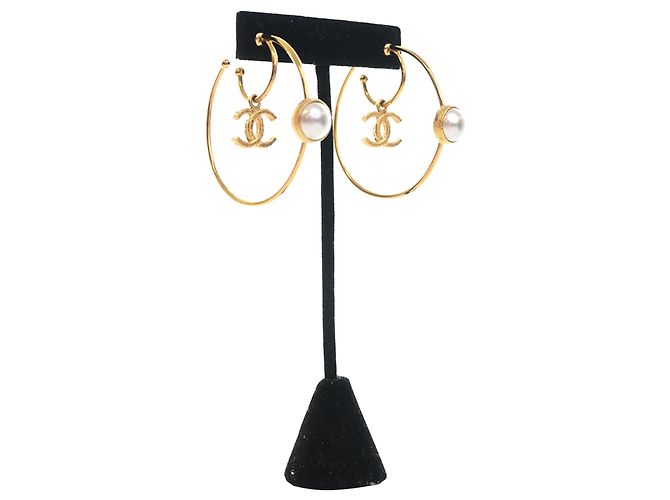 Orecchini a cerchio doppio Chanel Gold CC placcati oro con perle Bianco - vista 3