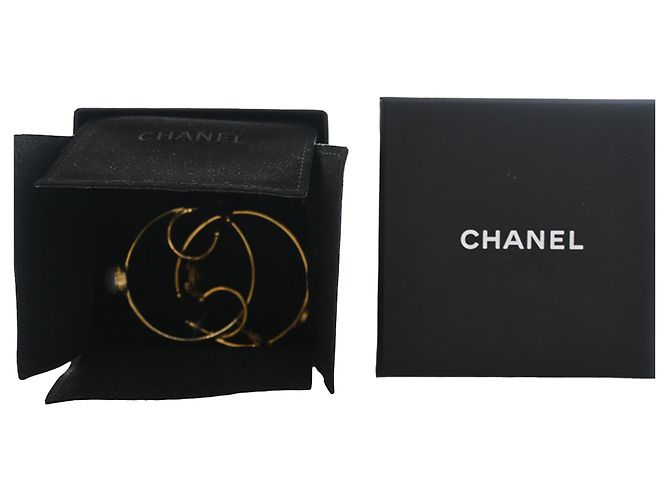 Orecchini a cerchio doppio Chanel Gold CC placcati oro con perle Bianco - vista 9