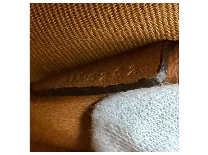 Céline Celine Triomphe Clutch mit Kette aus beschichtetem Canvas in Weiß - Ansicht 7