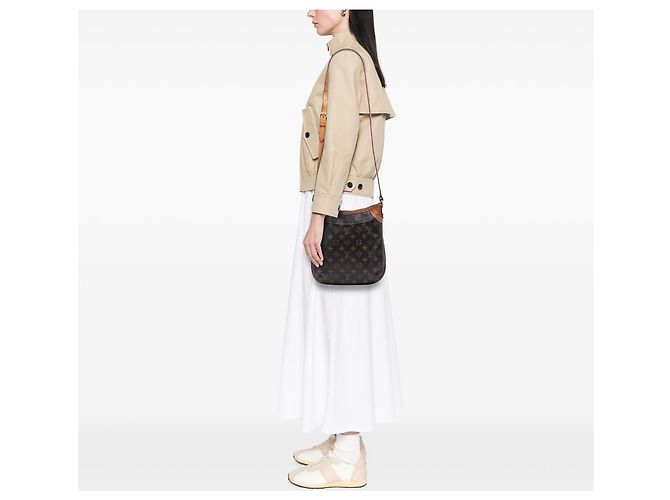 Louis Vuitton Brown Monogram Odeon PM Castaño - vista 5