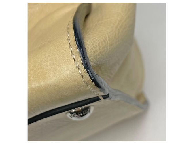 Borsa a mano Prada in pelle beige - vista 3