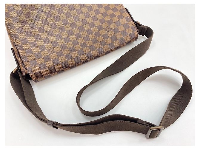 Borsa a tracolla Louis Vuitton District Marrone - vista 10
