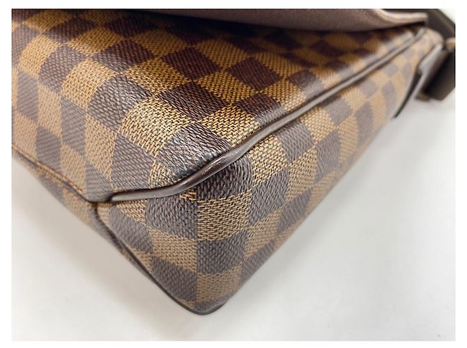 Borsa a tracolla Louis Vuitton District Marrone - vista 9