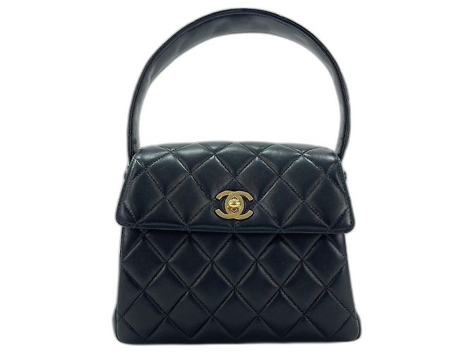 Borsa Chanel Mini Matelassé in Nero - vista 2