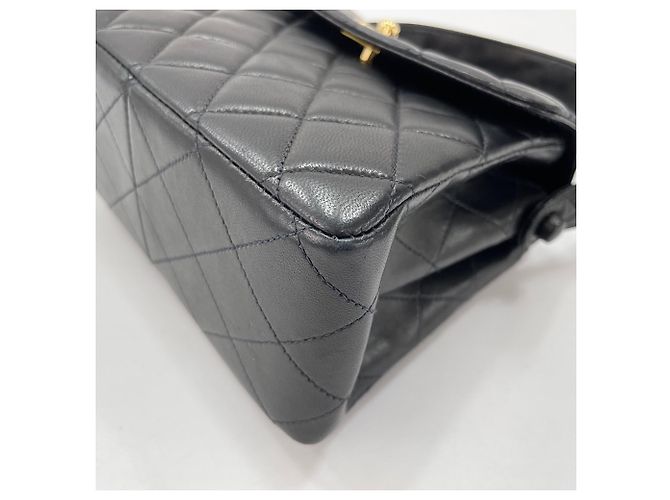 Borsa Chanel Mini Matelassé in Nero - vista 9