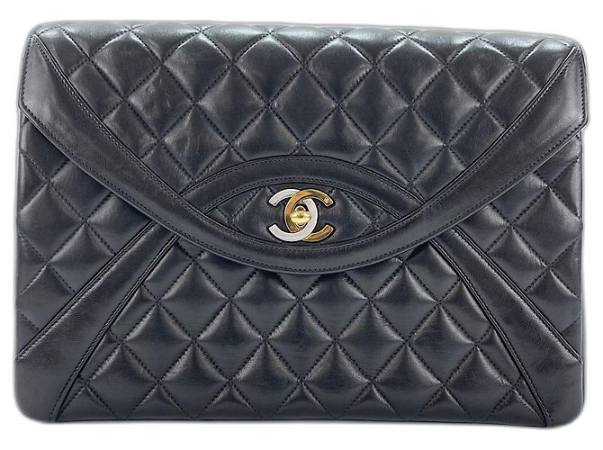 Borsa a tracolla Chanel Matelassé 25 Nero - vista 2
