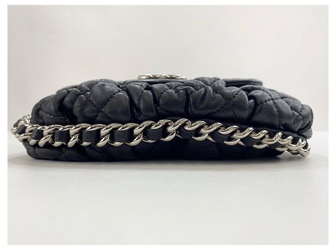 Borsa a tracolla Chanel Matelassé in nero - vista 7